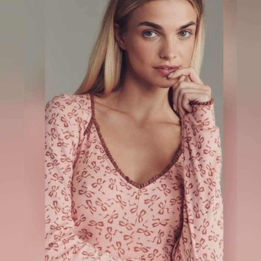 Maeve Bow Print V-Neck Top, Size M